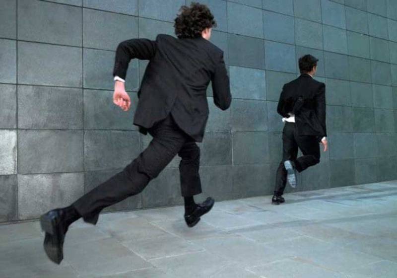 Mơ thấy bị đuổi bởi một người lạ